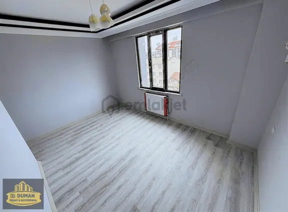 Arnavutköy Taşolukta Merkezi Konumda, Site İçi Otoparklı 2+1 2