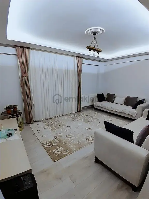 Cengiz Topel Cadde Arka Sokağı 2+1 Yüksek Giriş Satılık Daire 1