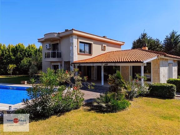 Urla Toptepe Kybele Evlerinde Satılık Villa... 1