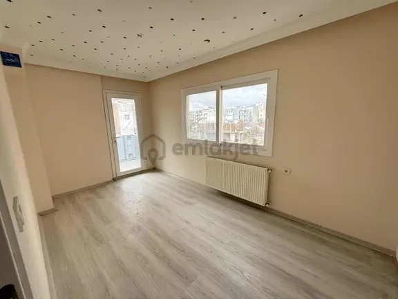 Kuşadası Davutlar Merkezde Satılık 3+1 Daire 2