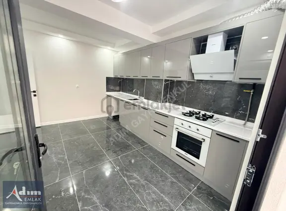 Adım Gayrimenkul/çamlıca Mh Vega Yak.e.banyolu Lükx 130m2 2+1 2