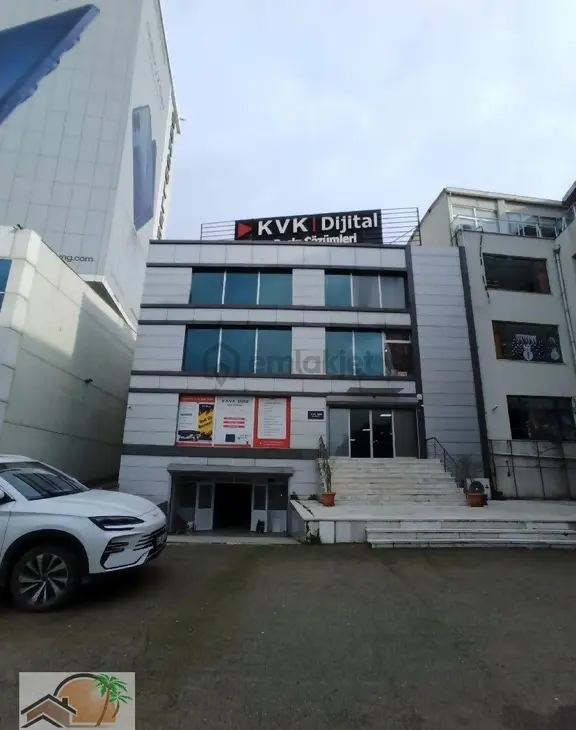 Küçükyalı Hilltown Komşu E5 Yan Yolda 300m2 Giriş Kat İşyeri 1