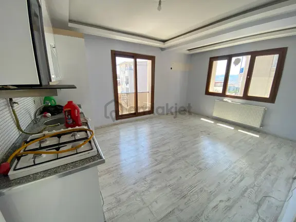 Acill Buca Çamlık Mah.de Uçanyol Yakını 2+1 80m2 A.mutfak Dgazlı Havadar Satılık Daire 2