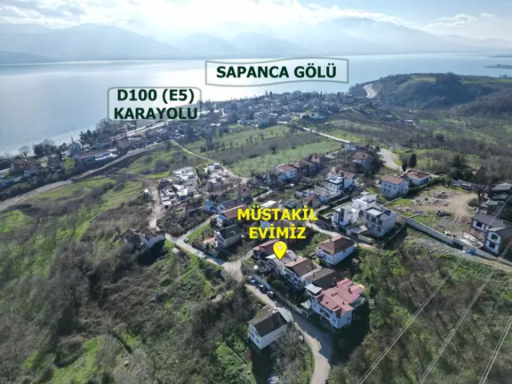 Remax Mavı'den Serdıvan Esentepe’de Göl Manzaralı Bahçelı Müstakıl Ev 2