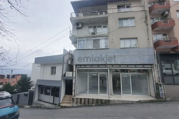 Bayraklı Alpaslan Mh. Kiralık İşyeri 195 M2 Market'e Uygun 2