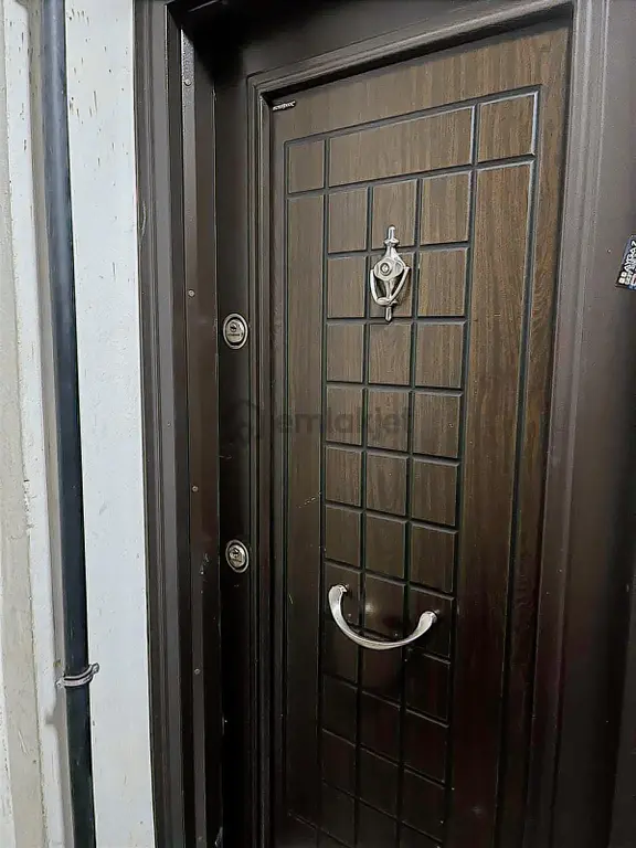 Ofis Büro İşyeri Meydan Uzunsokak Hacıkasım Çarşı Mah Kiralık 2