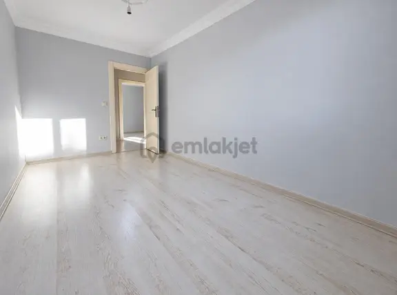 Finans Merkezine Komşu Güney Cephe 2+1 Arakat Satılık 1