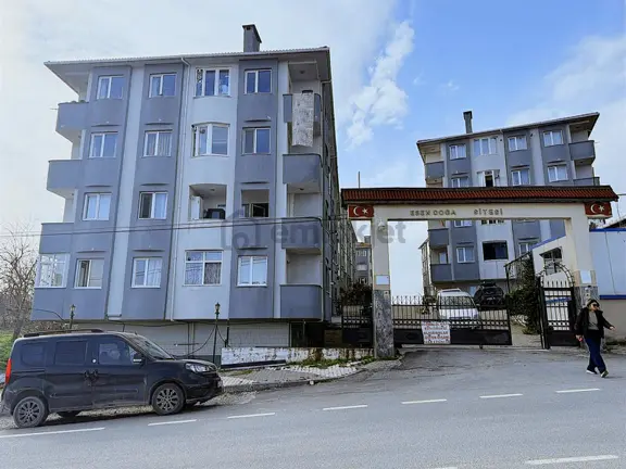 Ana Cadde Üzerinde Site İçinde 2+1 Ara Kat Daire 2