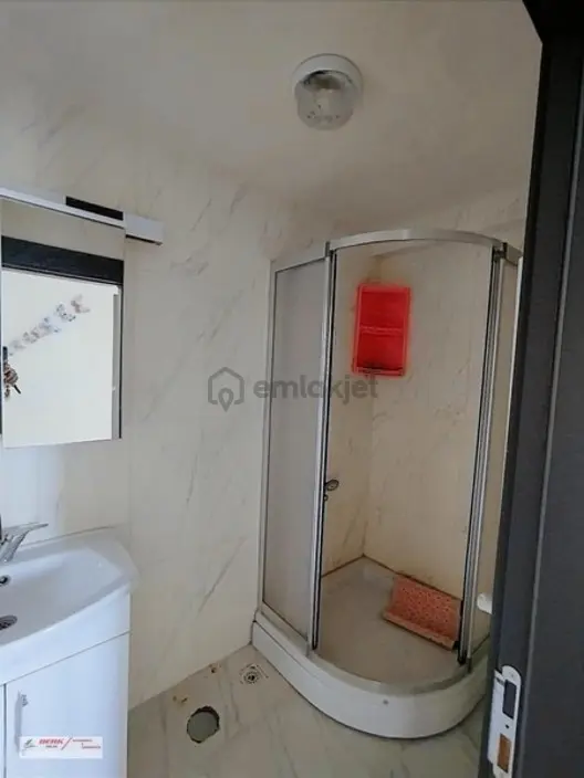 Tekirdağ Muratlı İstiklal Mh'de Kiralık 2+1 Arakat Daire 1