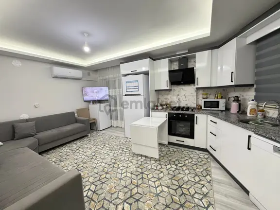 Taşucu'nda Satılık Yeni Binada Bakımlı 1+1 Daire 1