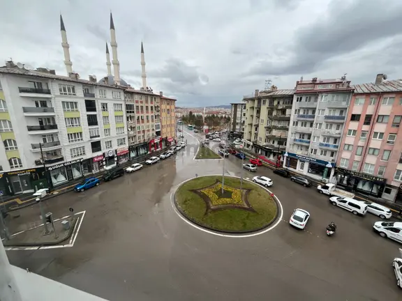 Kahvecioğlu Emlak'dan Mehmetpaşa Mah Satılık Daire 1