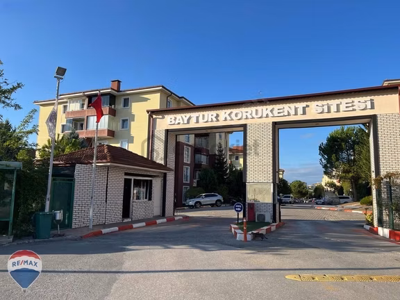 Remax Mavi'den Korucuk Baytur Sitesinde Satılık 3+1 Daire 1