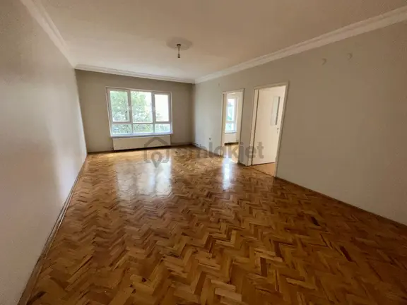 Turyap'tan Köşk Mah Dutluk Yakını 1.kat 3+1 120m2 Caddelere Ve Dutluk Metro Yakını Merkezi Lokasyon 1