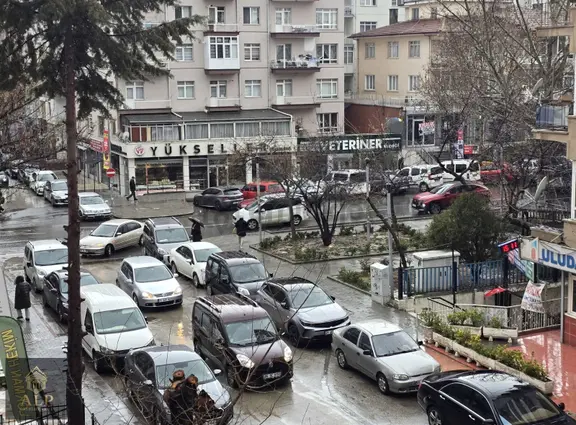 Alp Gayrimenkul'den Hastane Metroda Asansörlü İskanlı Ön Cephe 2