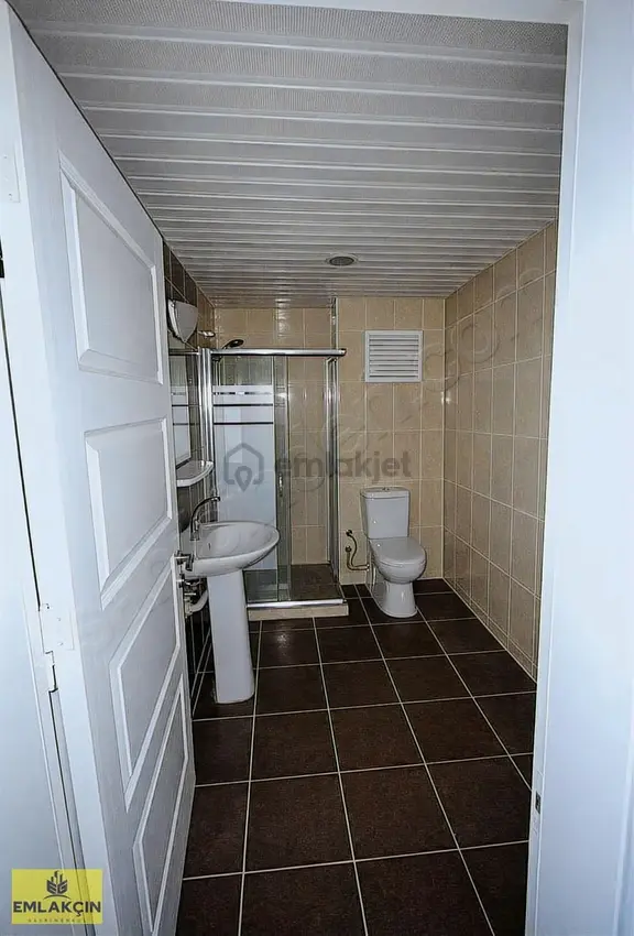 15. Bölge Metronun Dibinde 2+1 85 M² Kapalı Mutfak Satılık Daire 2
