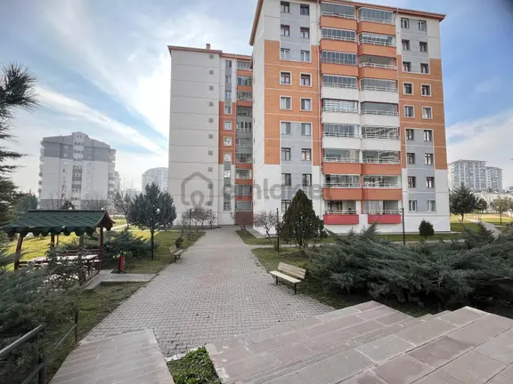 Turgut Özal Mahallesi Ara Kat 3+1 Kombili Oturuma Hazır 2