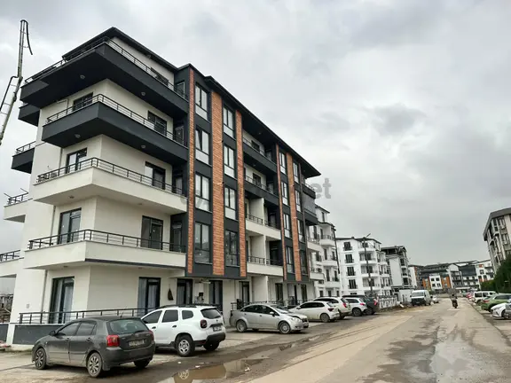 Turyap Palas'tan Kartepe Dumlupınar Mah.3+1 Satılık Daire 1