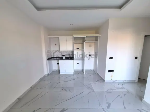 Mahmutlar Atatürk Caddesi Üzerinde Satılık 1+1 Lüks Daire 2