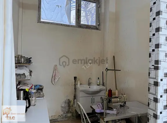 Şehrin Merkezinde Satılık Dükkan 2