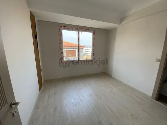 Tire Fatih Mahallesi Fen Lisesi Yakını Sıfır 2+1 Kiralık Daire 2