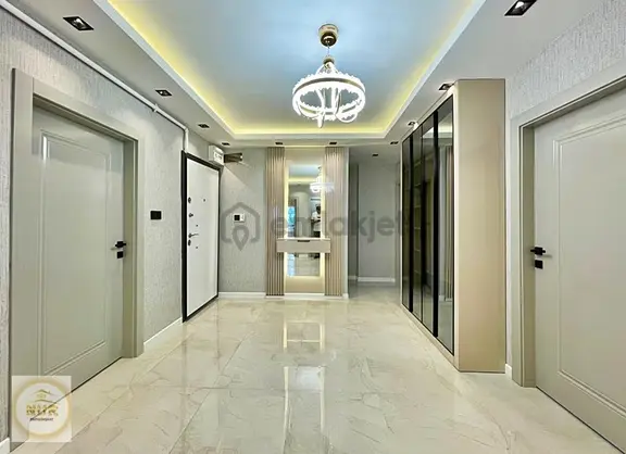 Nur Yapı'dan Krediye Uygun Çiftcephe Caddeye Yakın 2+1arakatı! 2