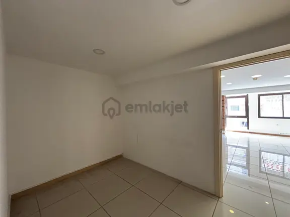 Alsancak Kıbrıs Şehitleri Tam Kat 225m2 4.kat Kiralık İş Yeri! 2