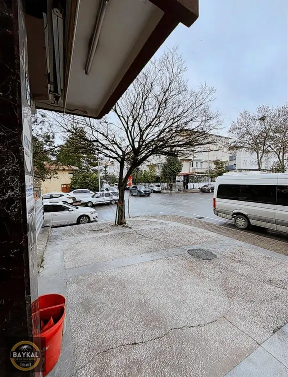 Yenimahalle'de Acil Satılık Ana Cadde Üzeri Köşebaşı Market 2