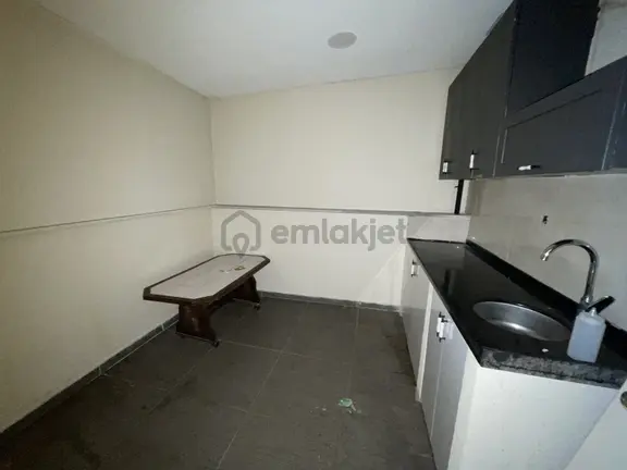 Mefe Yapı'dan Değirmenaltı Mahallesinde Kiralık Dükkan 2