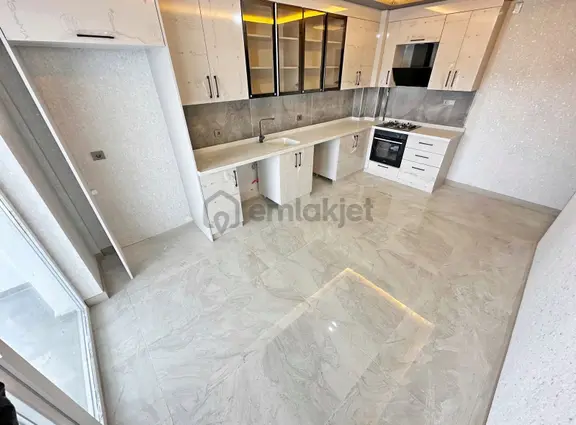 Keçiören'de 145m² Full Yapılı, Teras Balkonlu 3+1 Daire 1