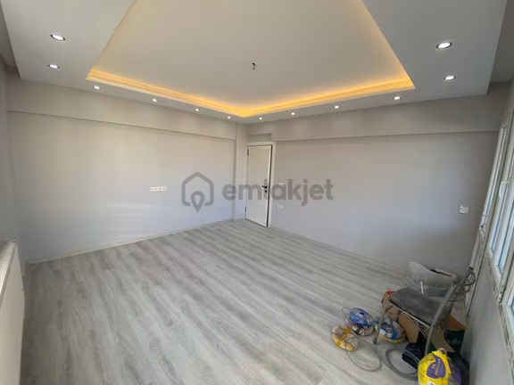 Acill Buca M.kemal Mah.de Opet Caddesi Üzeridende 2+1 100m2 Dgazlı Full Tadilatlı Satılık Daire 2