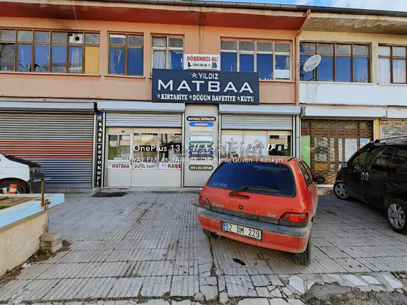 Eski Kunduracılar Papuç Sarayında Satılık 2 Dükkan 2