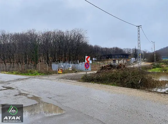Cumaköy De Ana Asfalt Cepheli Satılık 200 M2 Konut Arsası 2