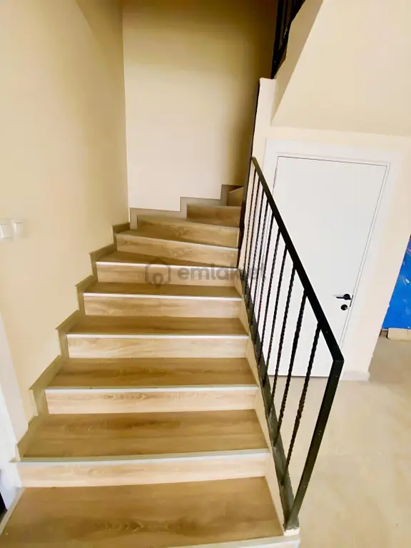 Kuşadası'nda 300m2 5+2 Deniz Manzaralı Havuzlu Dubleks Rezidans 2