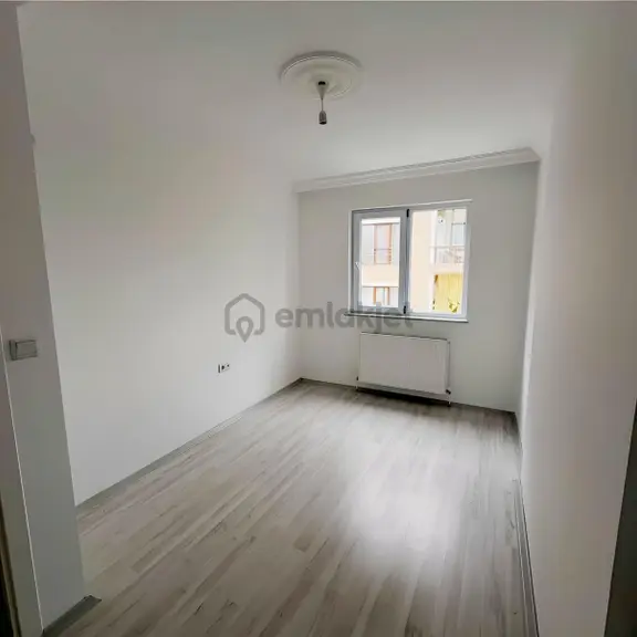 İnal Emlaktan Emekte Satılık 2+1 110 M2 Daire 2