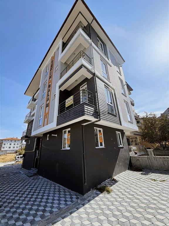 İnal Emlaktan Yeni Hastane Yakını Satılık 1+1 55 M2 Sıfır Daire 1