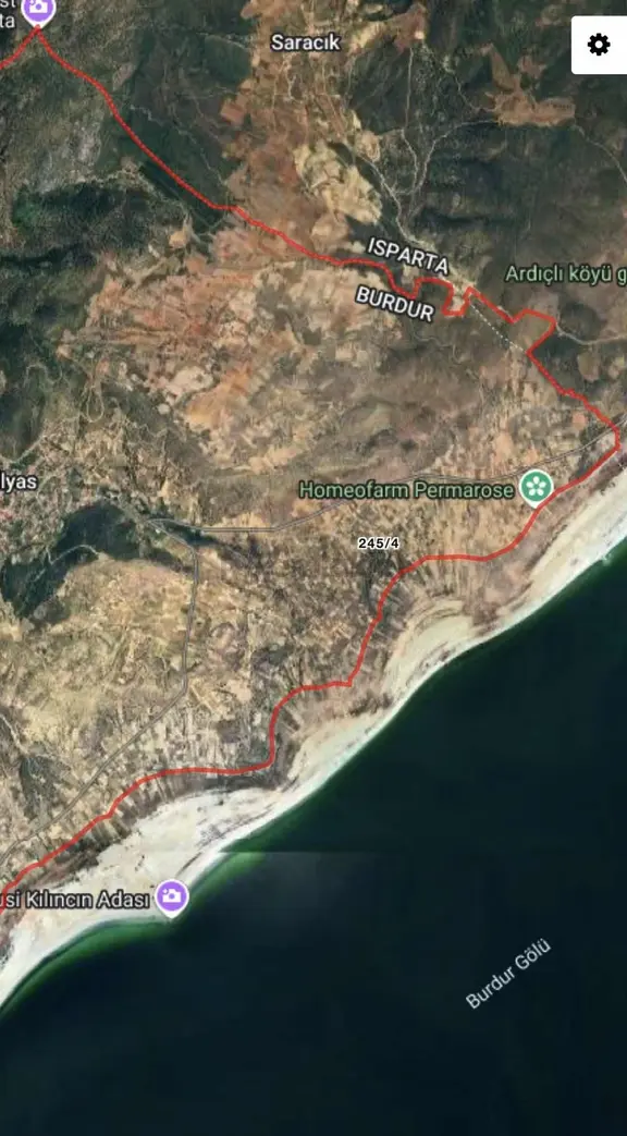 İlyas'ta Etrafı Çevrili Göl Manzaralı 1265m2 Muhteşem Parsel 2