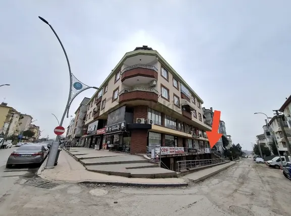 3 Kent Gayrimenkul'den Körfez'de Yüksek Getirili Satılık Dükkan 1