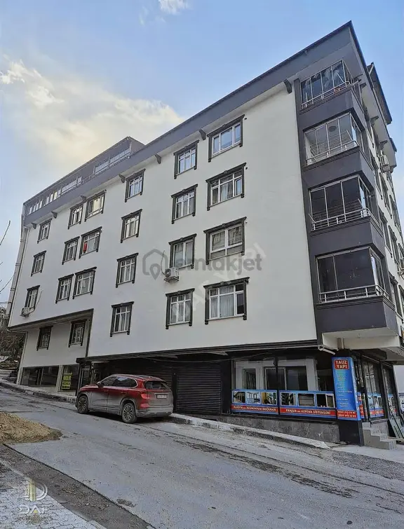 Merkezde 260m² Alt Kat 3+1 Üst Kat 2+1 Kış Bahçesi Teraslı Dublx 1