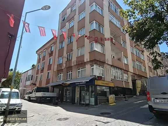 Bandırma Paşabayır Mahallesi Toplam 176 M2 Yanyana 2 Adet İşyeri 1