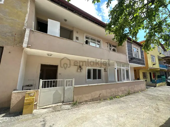 Bekirdere Merkezde Satılık 2 Katlı Bina 2
