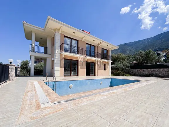 Goldhouse Dan Ovacık Ta Muhteşem Konumda Geniş 3+1 Müstakil Villa 1