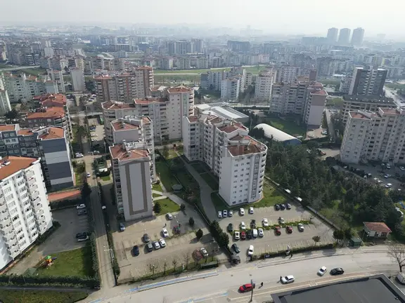 Elfi'den Yüzüncüyıl Mh. Merkez Kent Sitesi 4+1 Satılık Daire 1