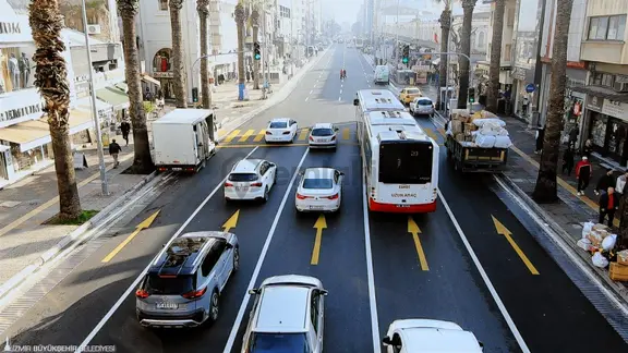 Acill İş Yerimiz Fevzi Paşa Bulvarı Geniş Cepheli 300 M2