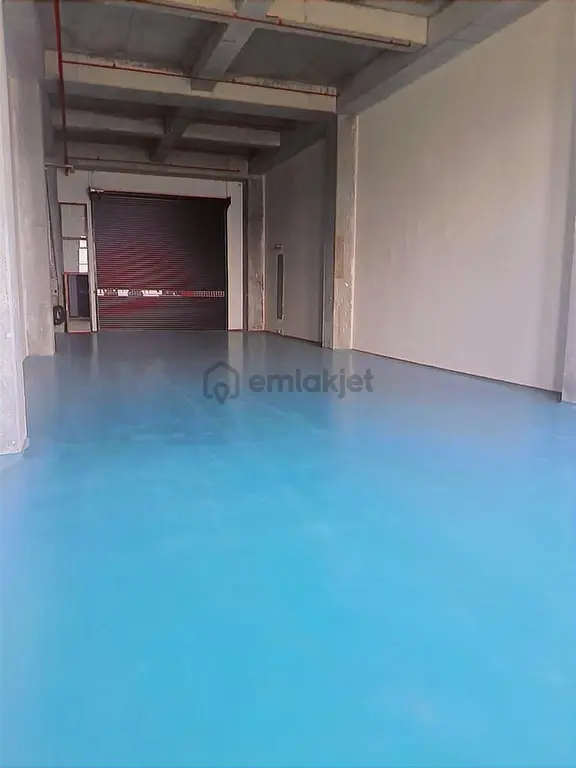 İkitelli Organize Sanayi Bölgesi Satılık 200 M2 Tır Kamyon Yakla 2