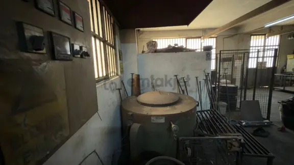 İkitelli Organize Sanayi Pik Dökümcülerde 250 M2 Üstkat Vinçli 2