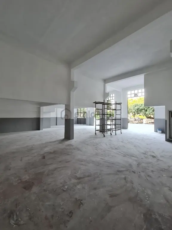İkitelli Organize Tümsan 1 Sanayi 600 M2 Tır Kamyon Yaklaşır 1