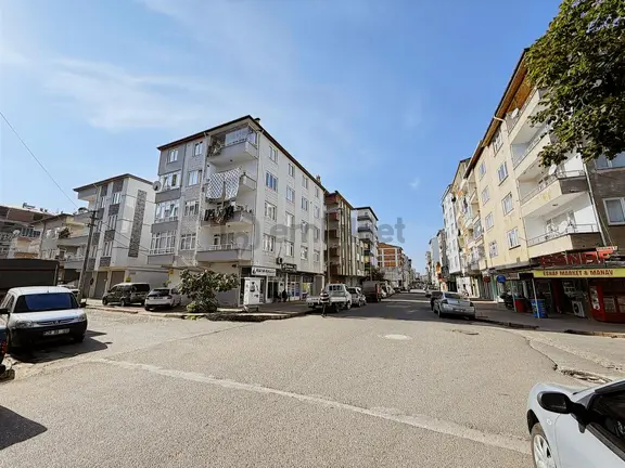 Hüsem Gayrimenkul' Den Cadde Üzerinde Uygun Fiyat Satılık Dükkan 2