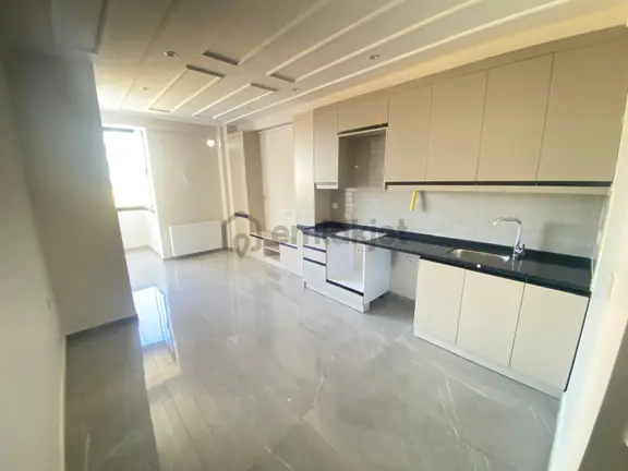 Prestijden Pirireis'te Asansörlü Geniş Oturumlu Sıfır 2+1 Daire 1