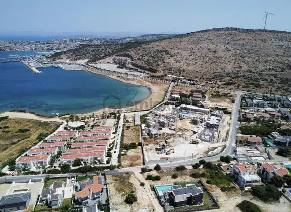 Çeşme Musallada Özel Plaj Ve Sosyal Tesisli 1+1 1