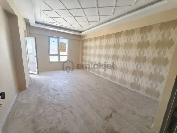 Seyran Emlaktan Satılık Sıfır 2+1 Ön Cephe Daire 2